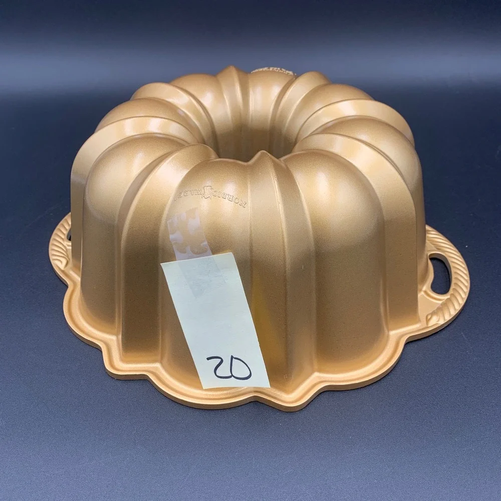Nordic Ware Gold Anniversary Bundt Pan 10-15 Cup Cast Aluminum Made in USA